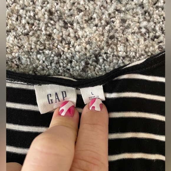 Comfy Gap Romper - Picture 2 of 2